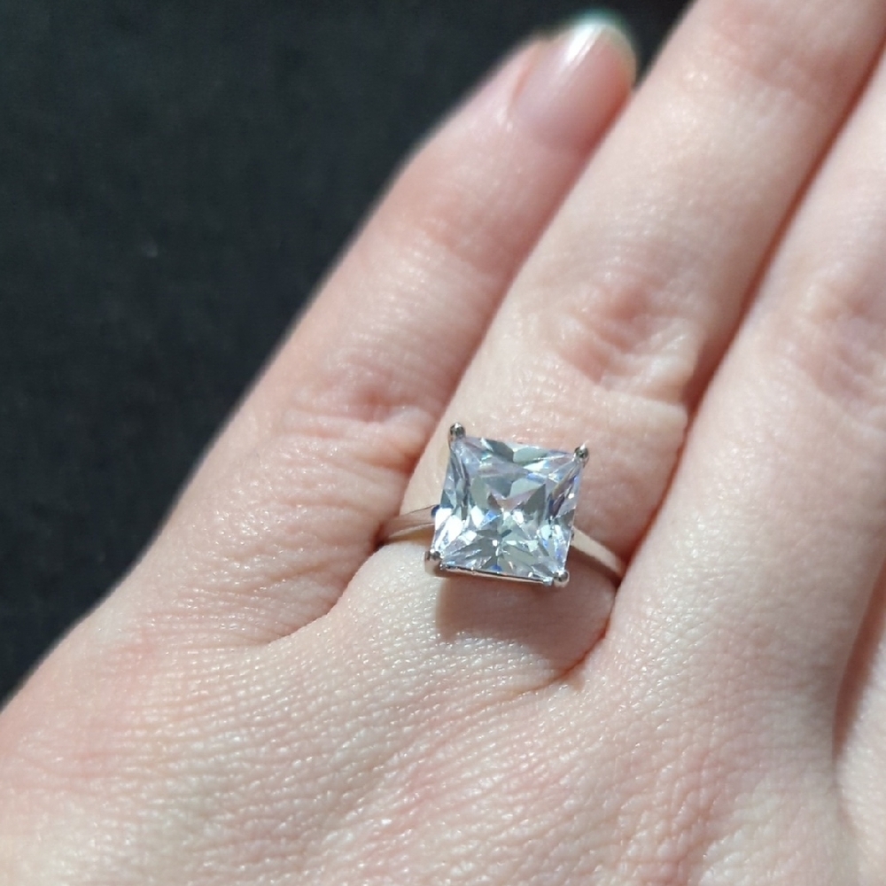 Sterling Silver Clear CZ Square-Cut Solitaire Engagement Style Statement Ring 7